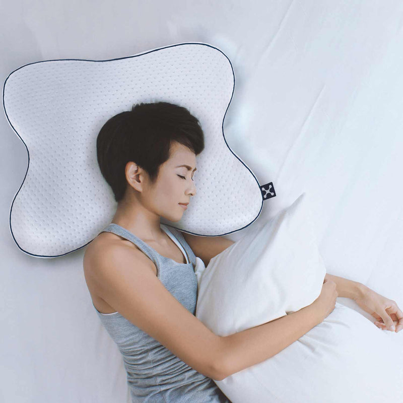 smart® Relieve Pillow, großes ergonomisches Butterfly Kissen aus Memory-Schaum zur Entlastung der Halswirbelsäule für Rückenschläfer und Seitenschläfer und einen entspannten Schlaf.